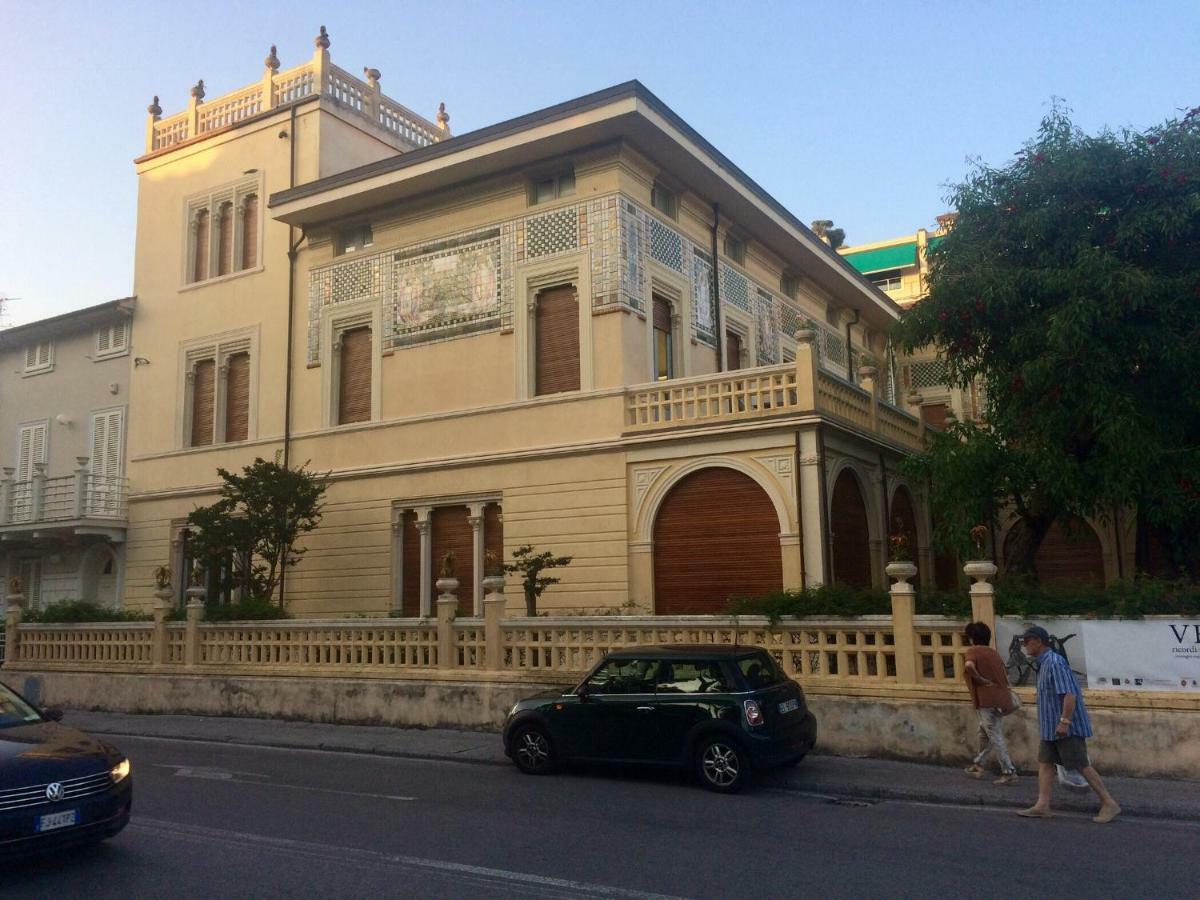 Casalella Villa Viareggio Buitenkant foto